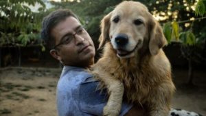 735 Sokak Köpeğini Kurtaran Adam