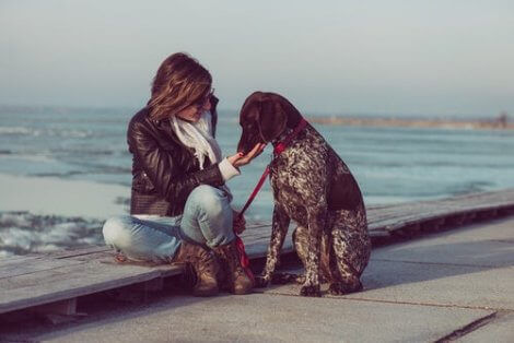kadın ve köpeği